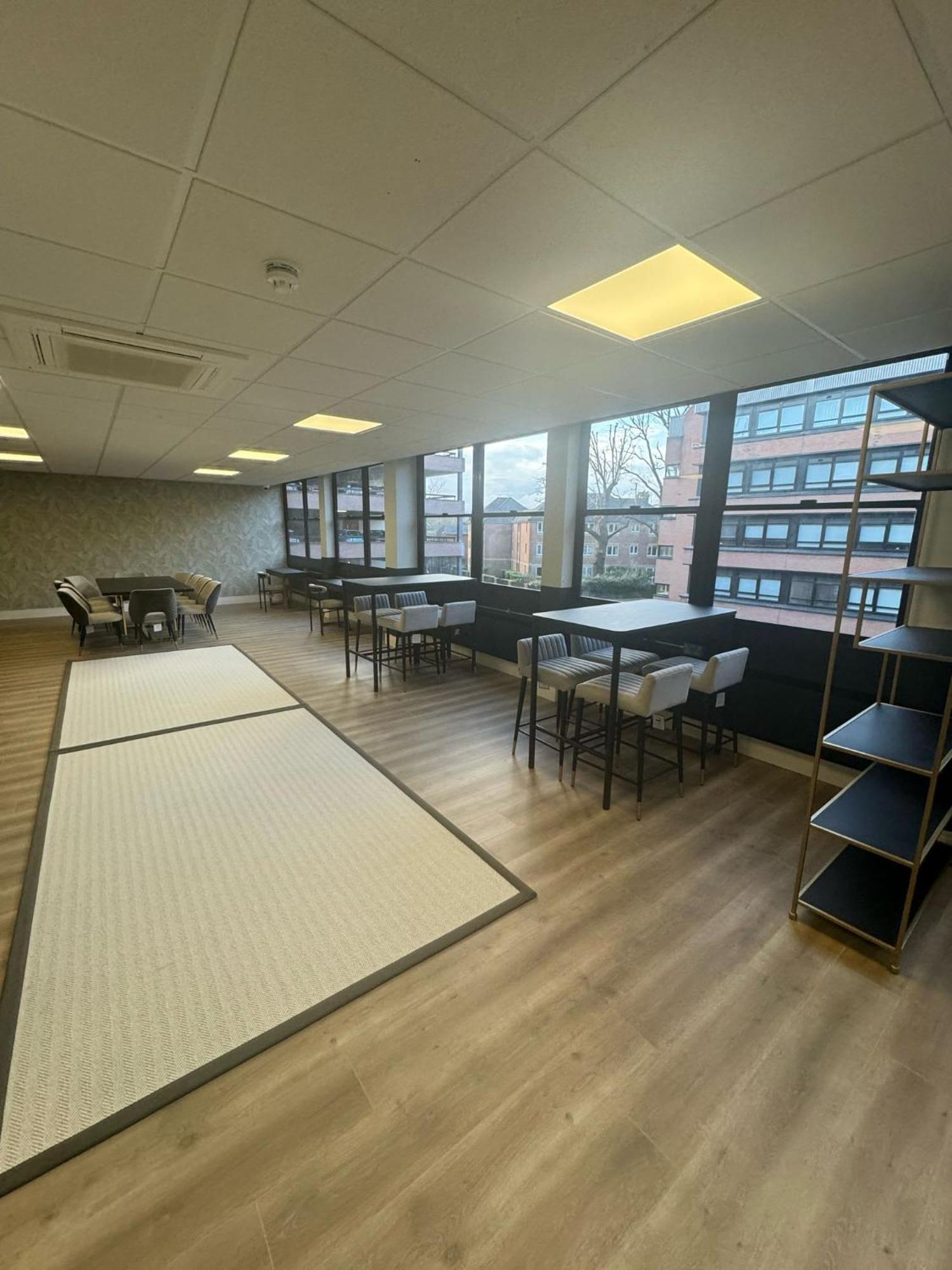 Modern Studio Apartment In East Grinstead Eksteriør billede